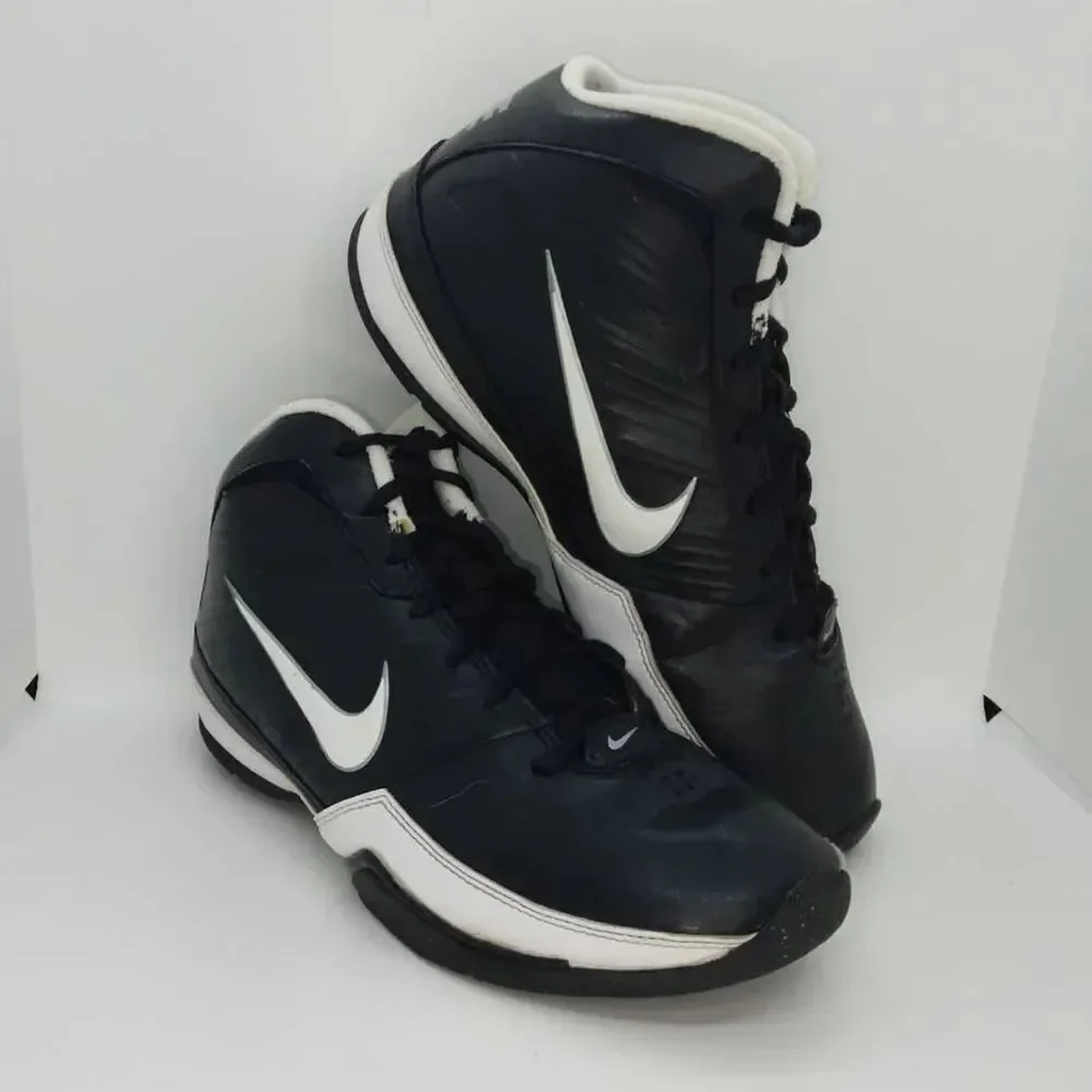 Nike Quick Handle Boy's Pre-owned Black & White Basketball Sneakers - sz. 7Y